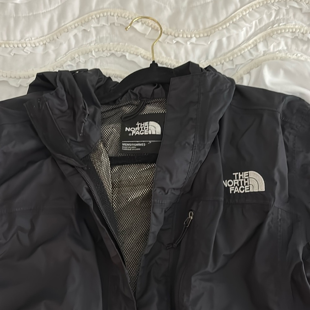 Men’s North face rain jacket